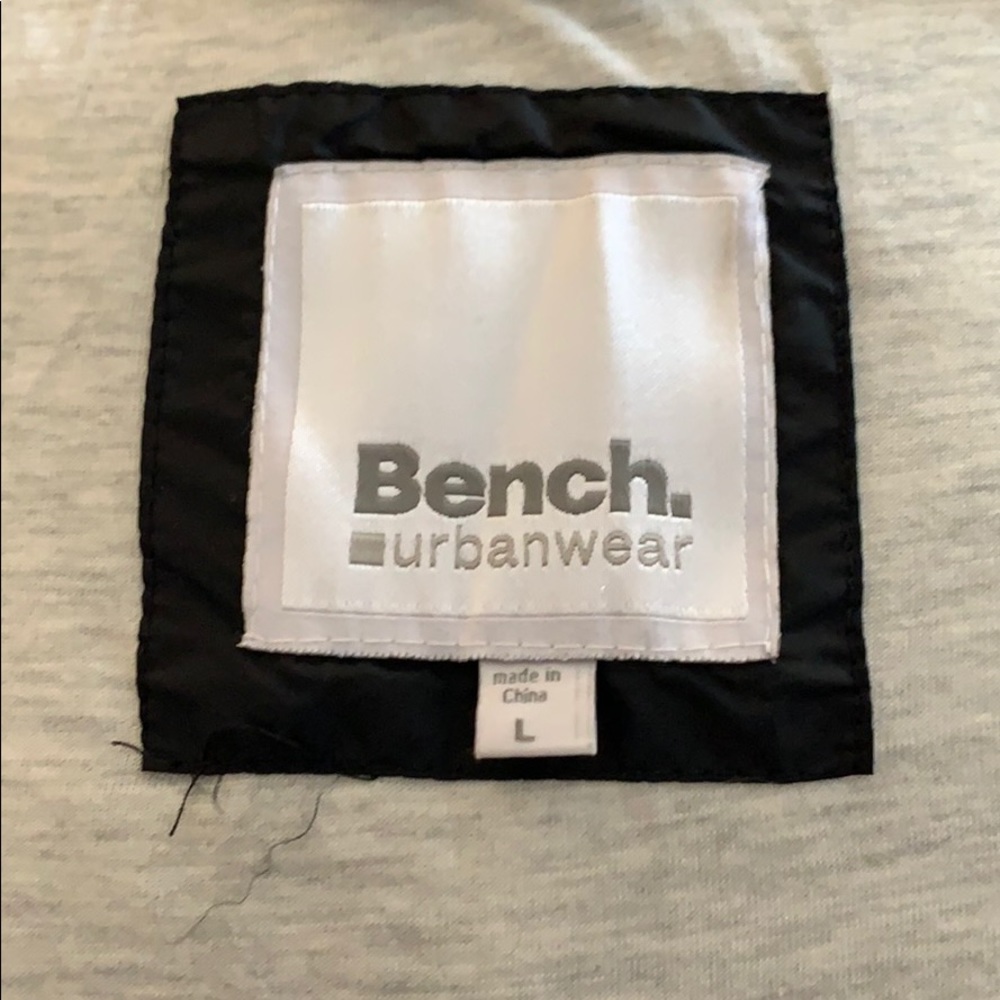 Bench. Puffer Vest Black Large - Picture 3 of 3
